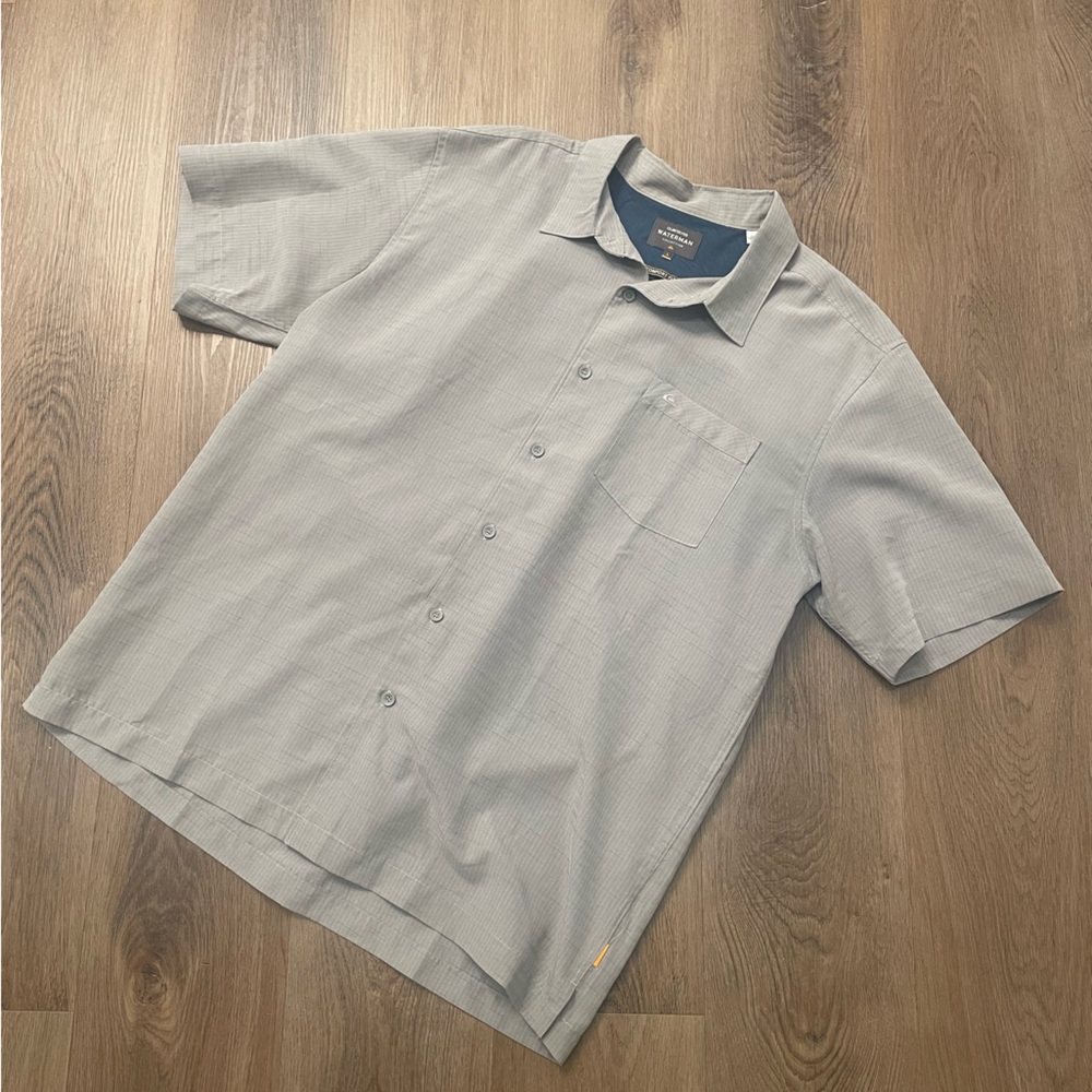 Quicksilver Waterman Collection Button Down Short Sleeve Shirt, Grey, Size Large